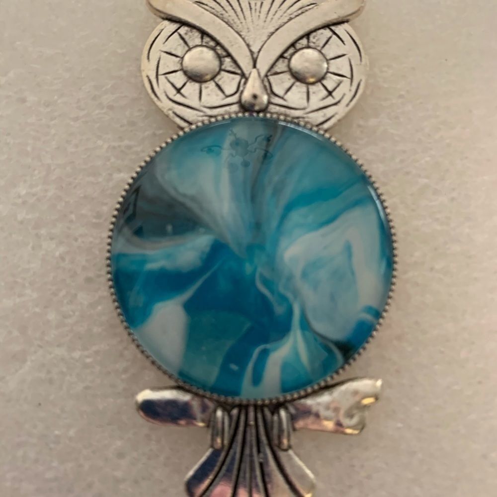 HAND‎ PAINTED GLASS CABOCHON OWL PENDANT NECKLACE